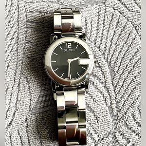 AUTHENTIC GUCCI G case stainless steel watch💖💖💖